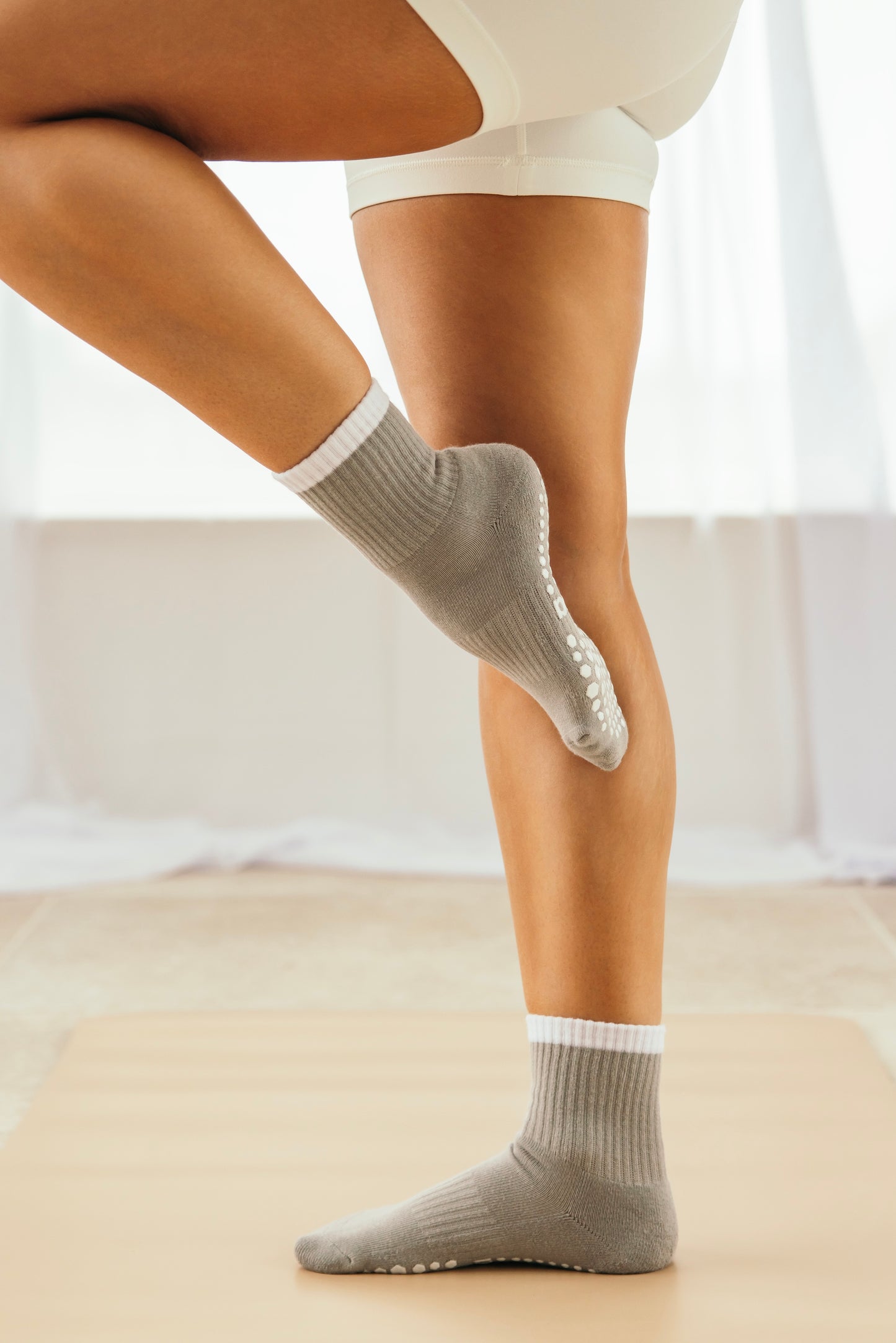 Grey Crew Grip Sock